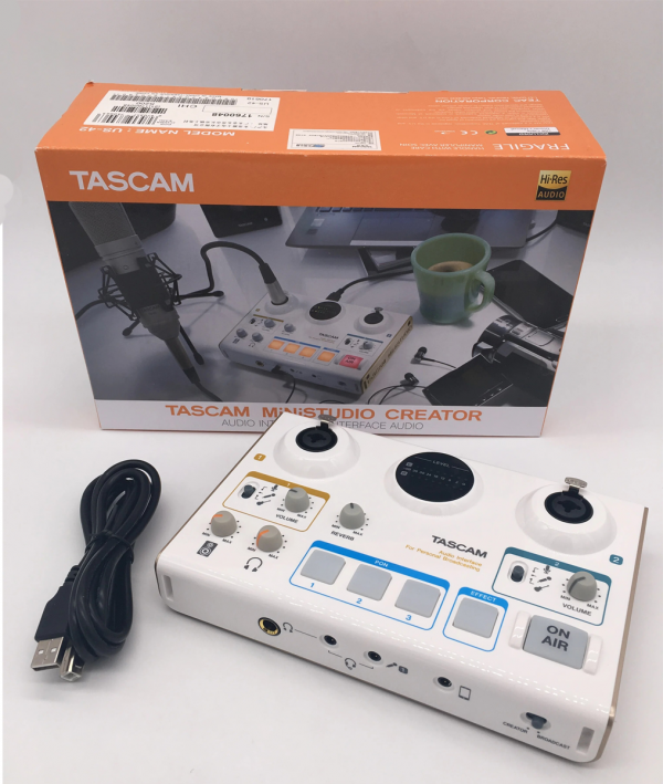 Interfaz de Audio Tascam US-42 - Image 2